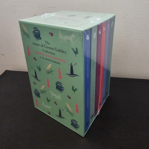 The Anne of Green Gables Collection Boxed Set - Picture 2 of 3